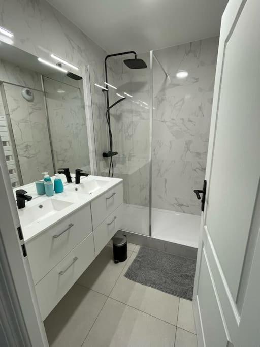 Appartement Familial De Qualite Paříž Exteriér fotografie